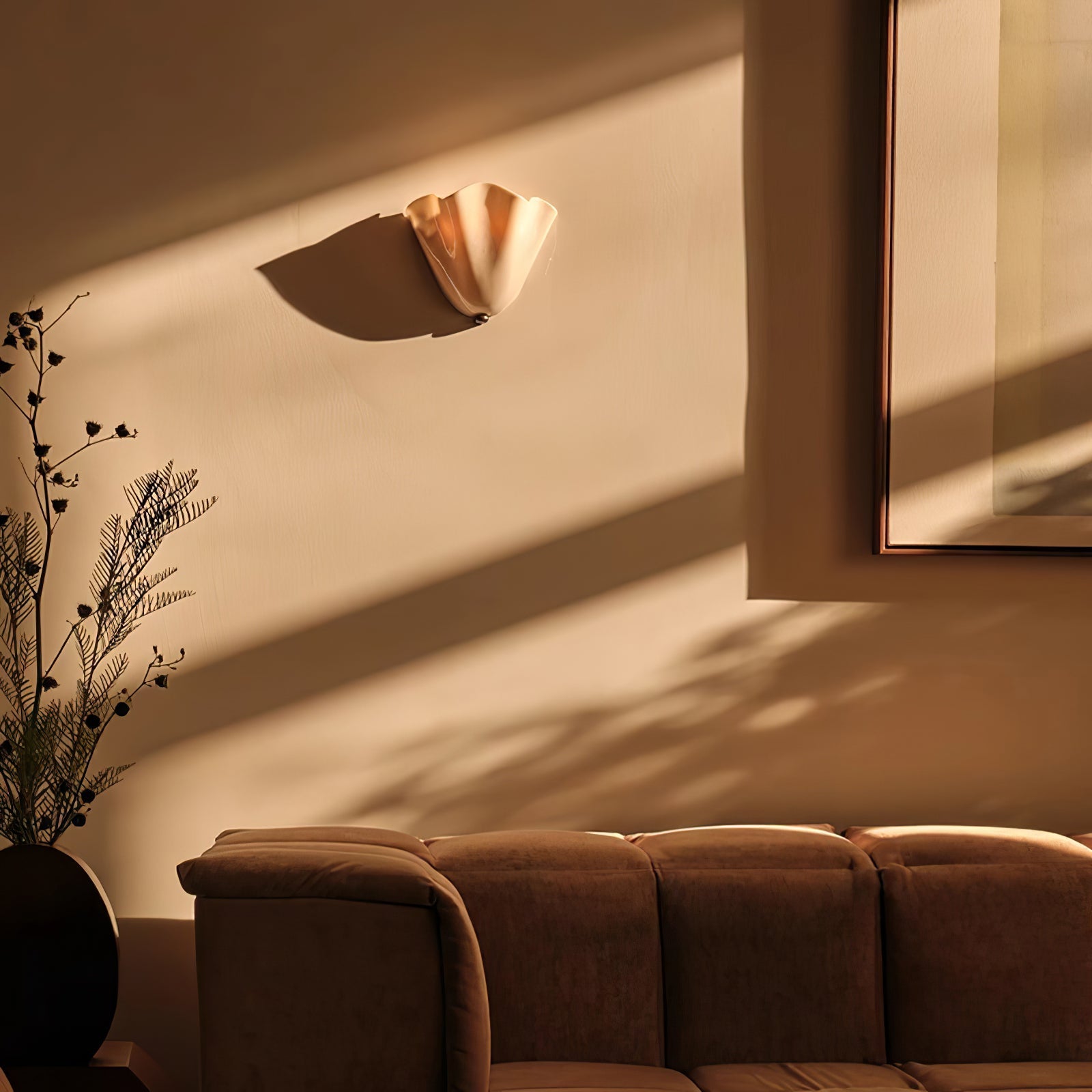 Petal Shell Wall Light