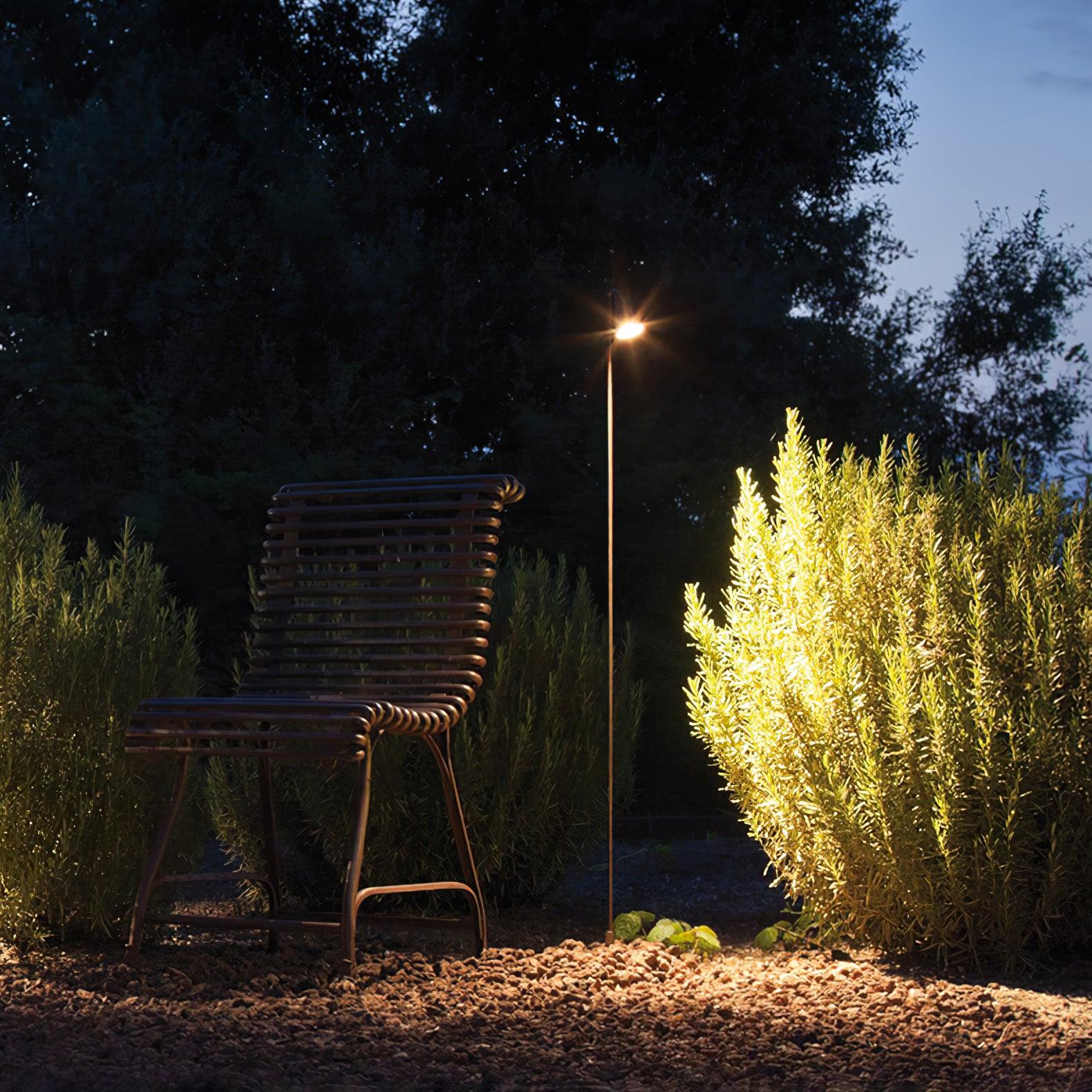Tapered Stem Garden Floor Lamp