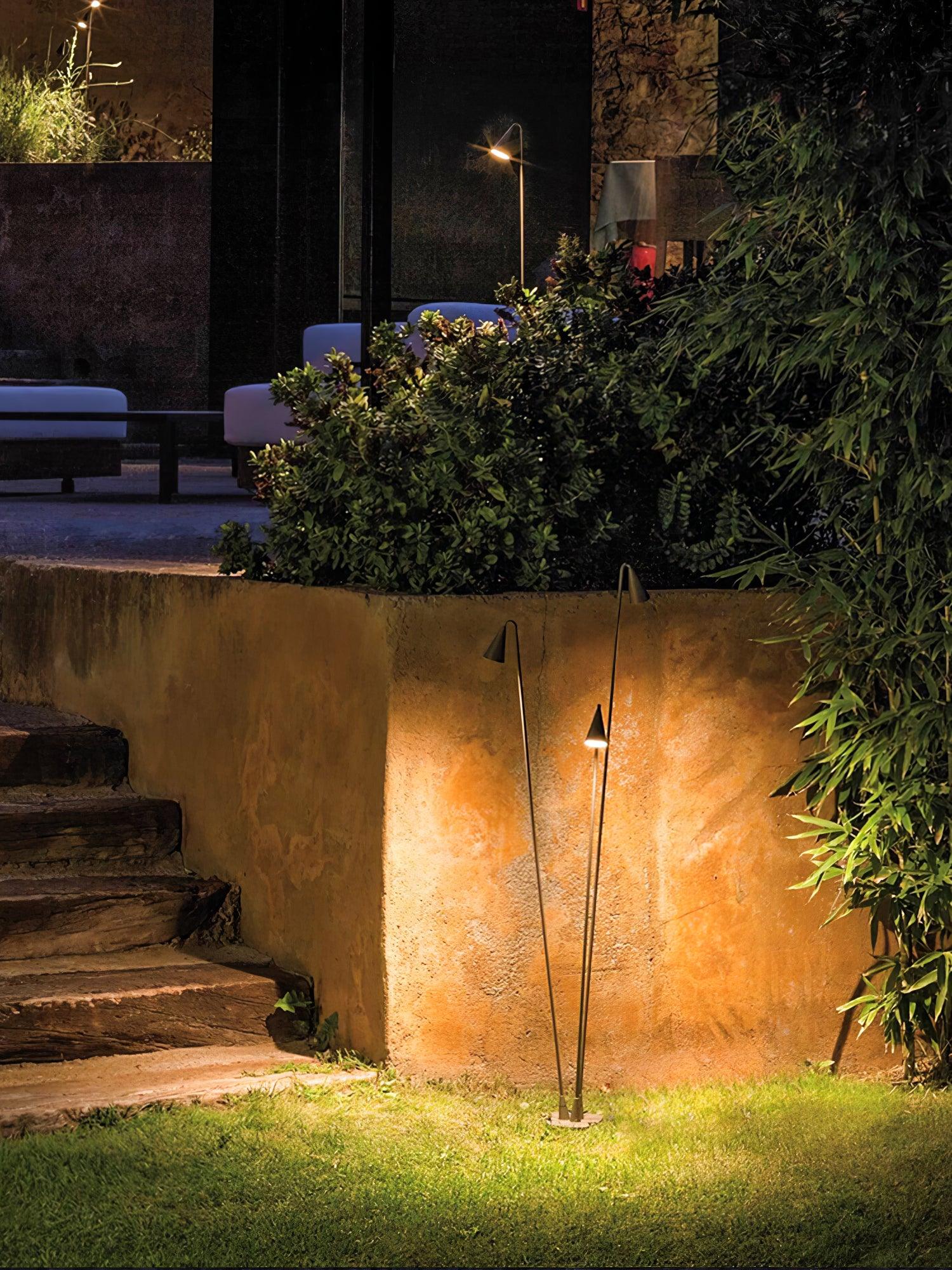 Tapered Stem Garden Floor Lamp