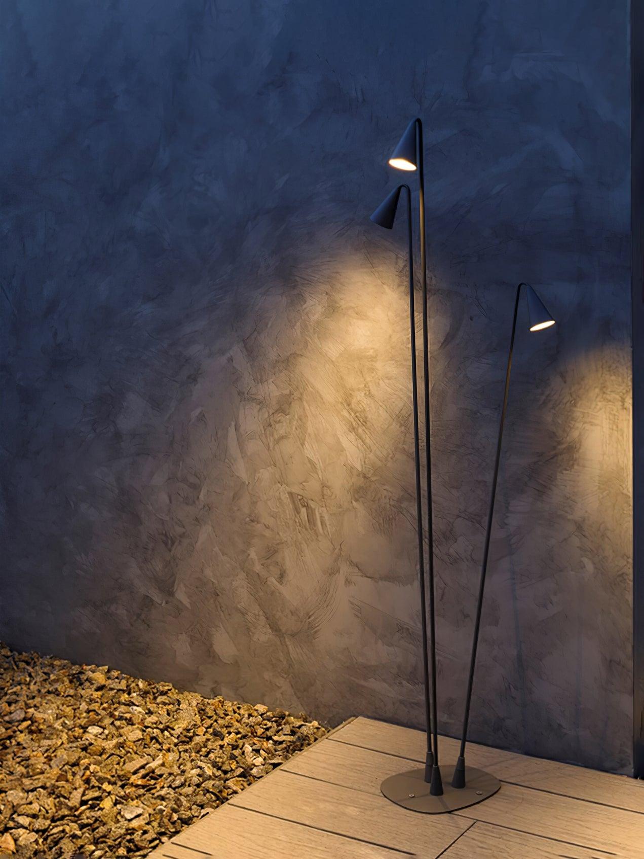 Tapered Stem Garden Floor Lamp
