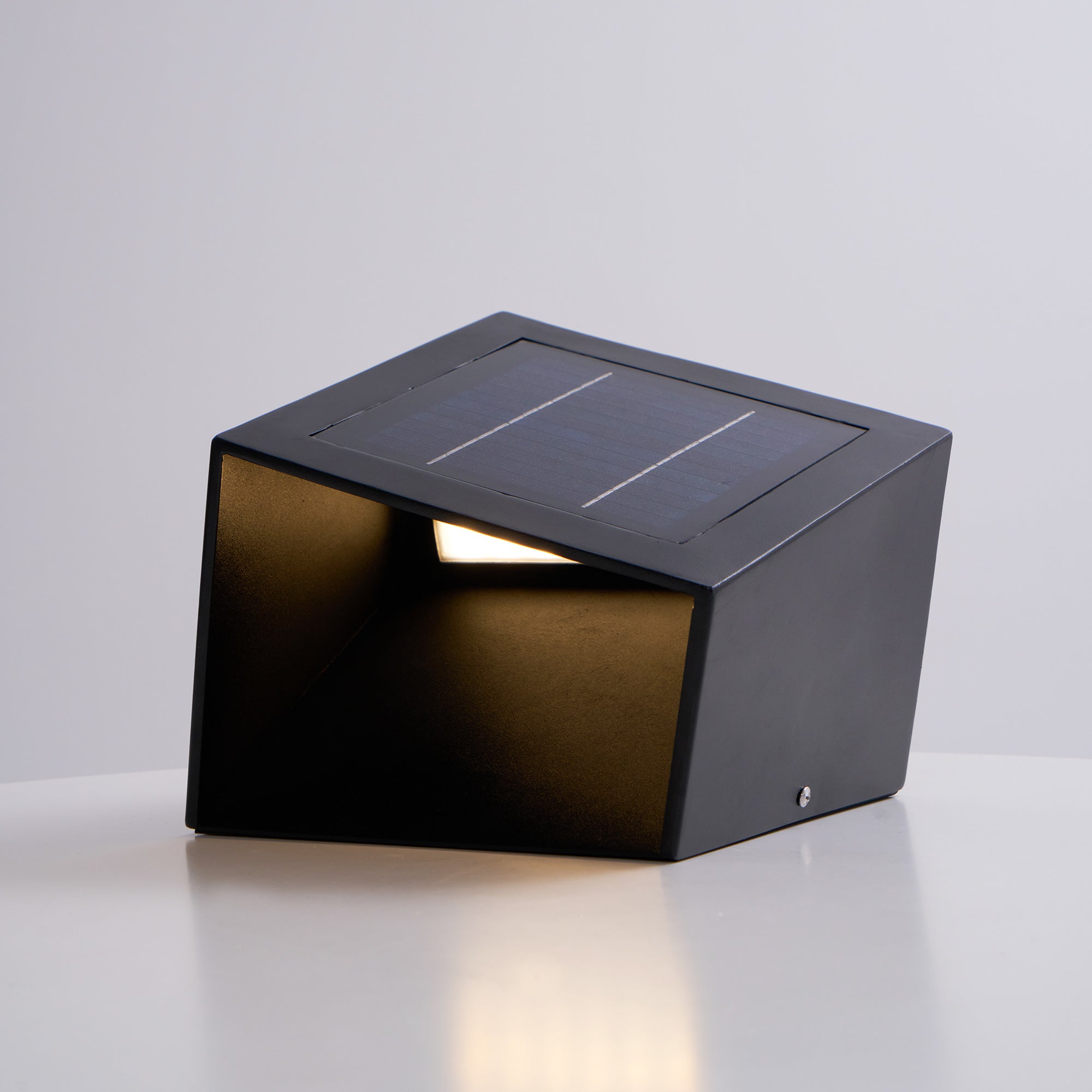 Compact Solar Border Cube Light