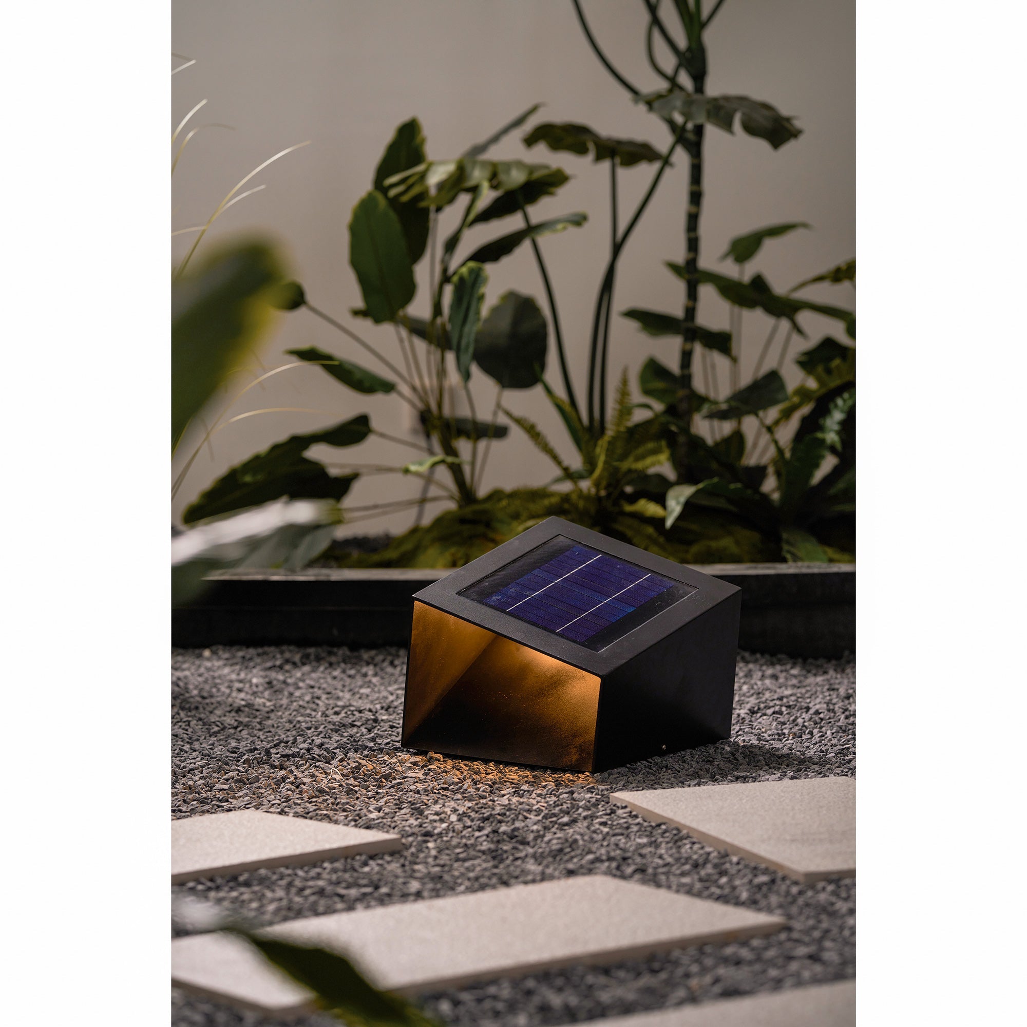 Compact Solar Border Cube Light