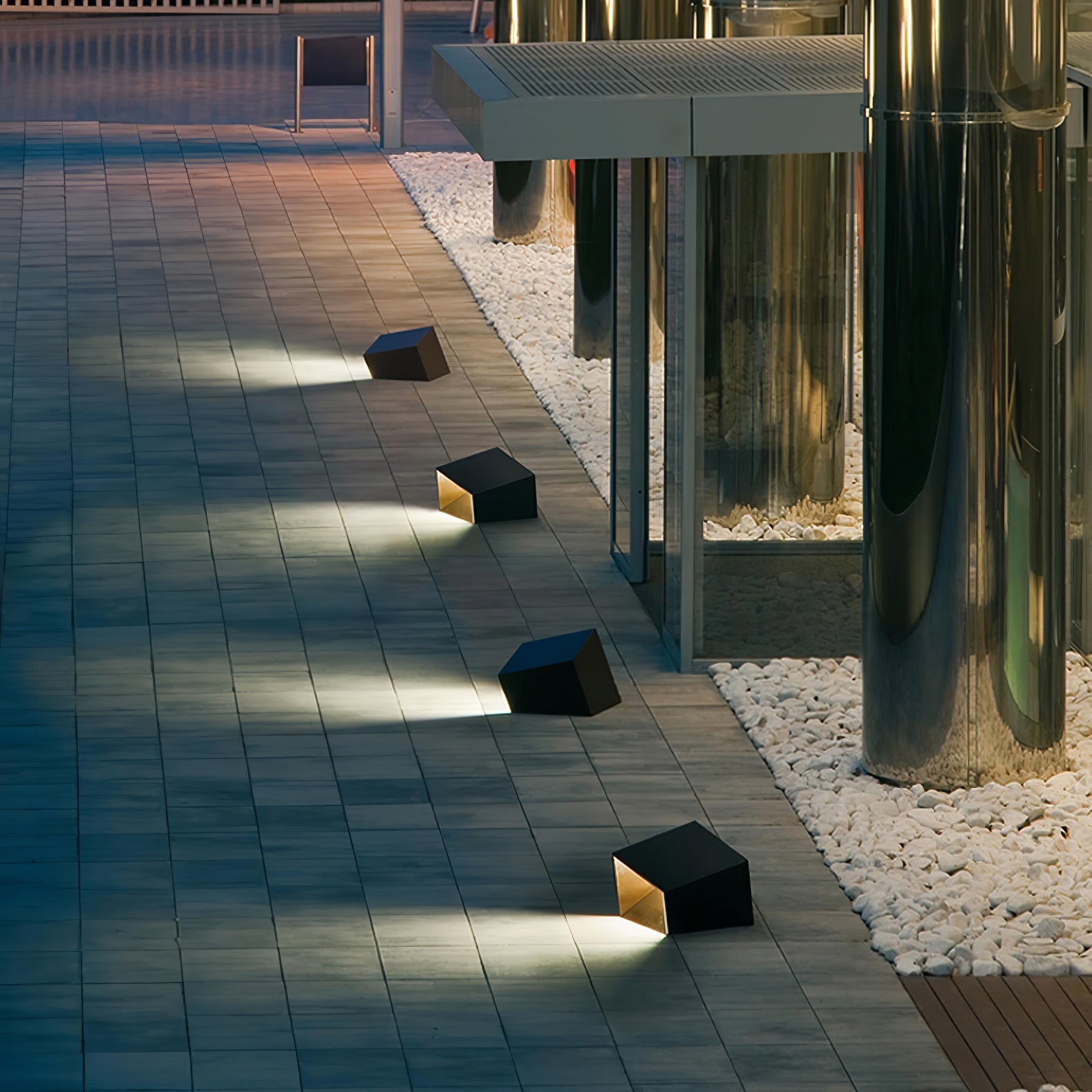 Compact Solar Border Cube Light
