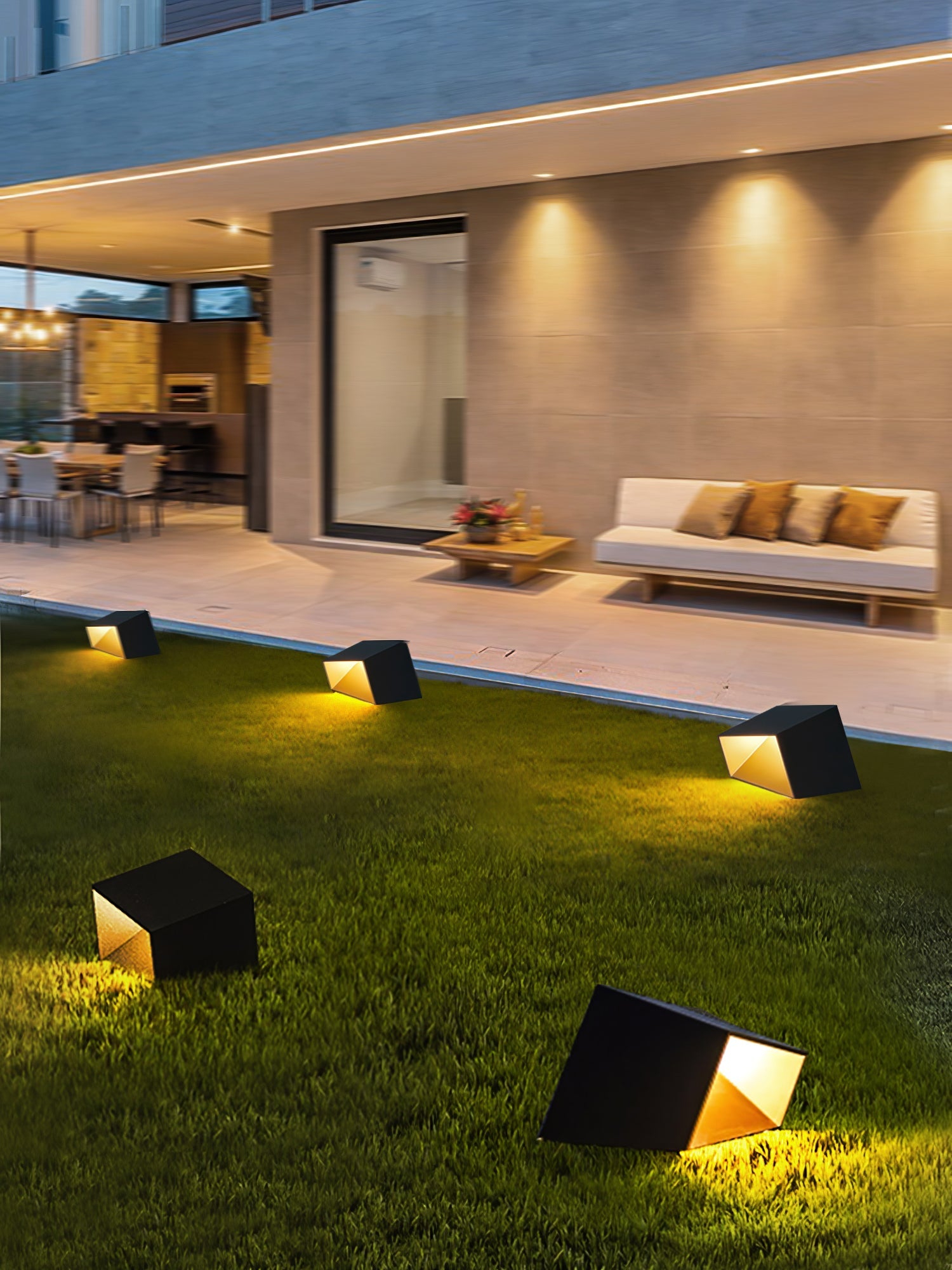 Compact Solar Border Cube Light