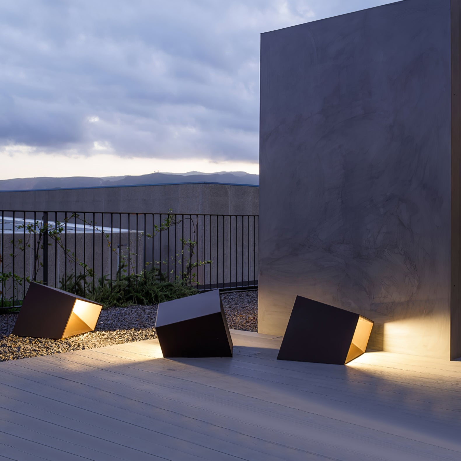 Compact Solar Border Cube Light