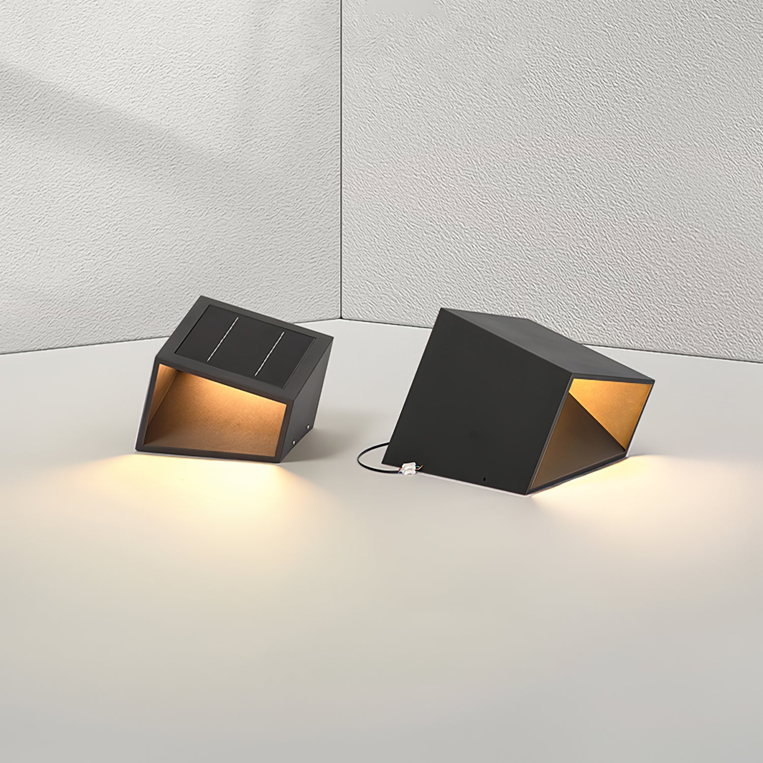 Compact Solar Border Cube Light