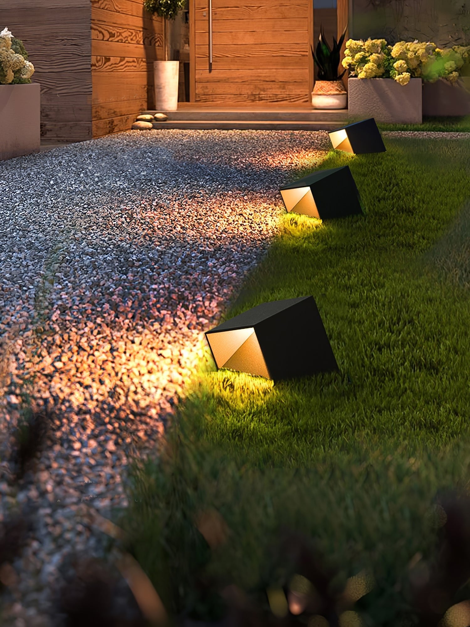 Compact Solar Border Cube Light