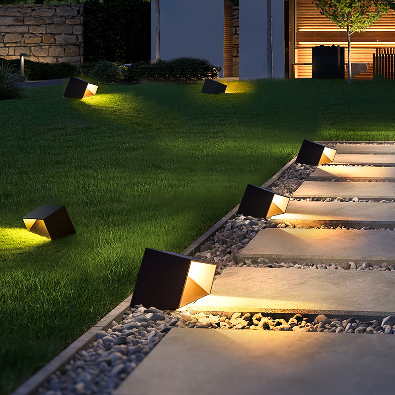 Compact Solar Border Cube Light