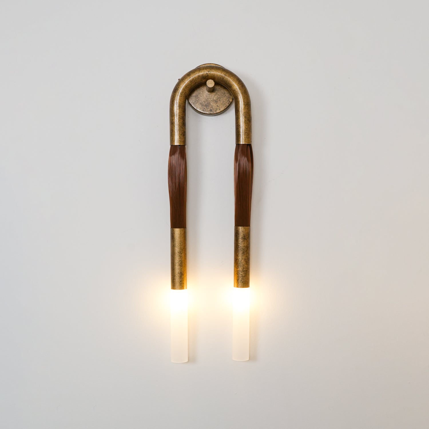 Comtesse Fringed Acrylic Sconce