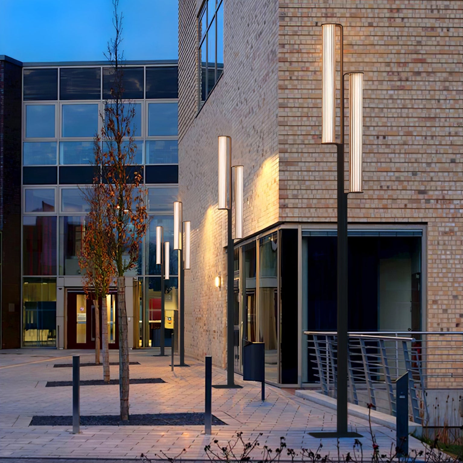 Lumina Post Lamp