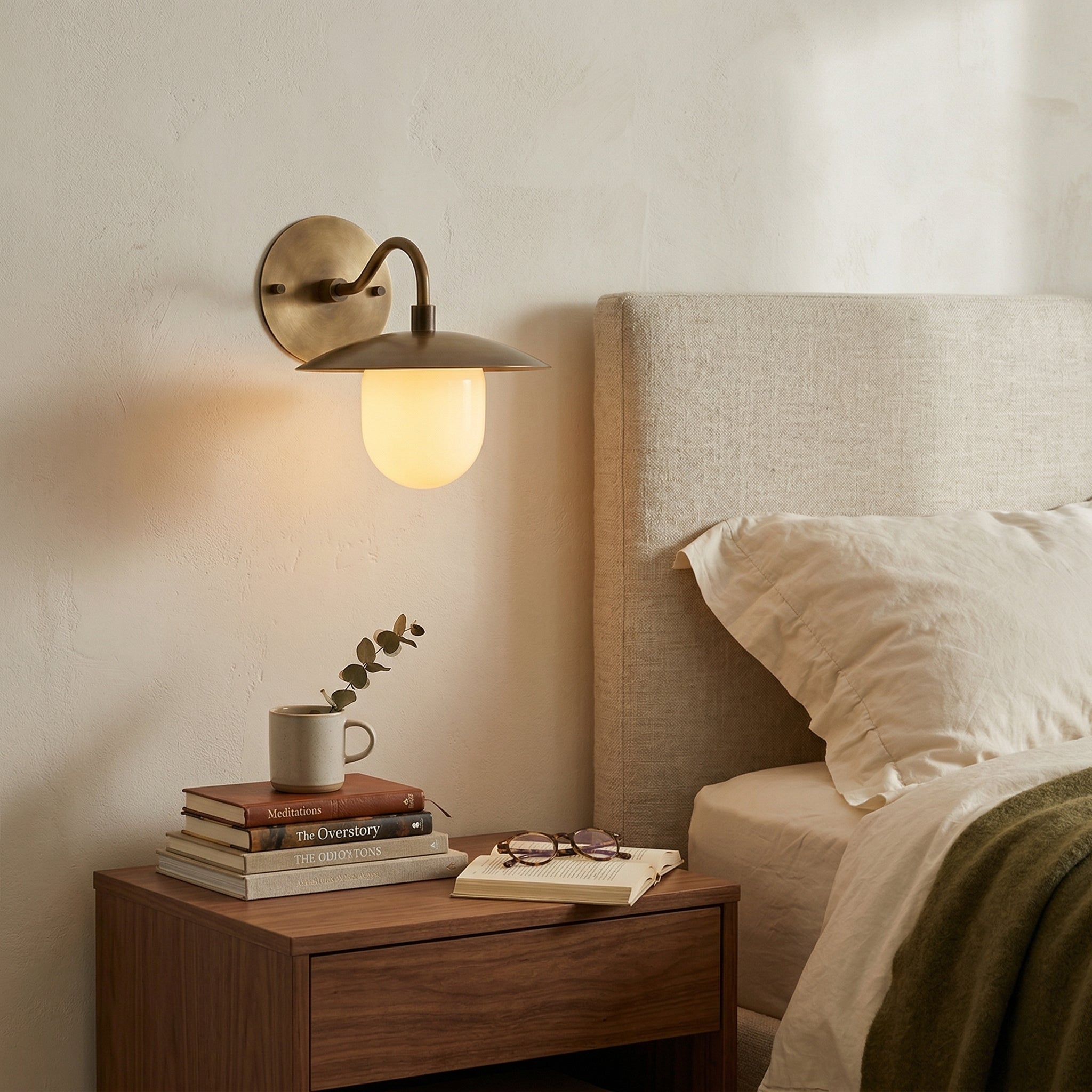 Coupe Opal Dish Sconce