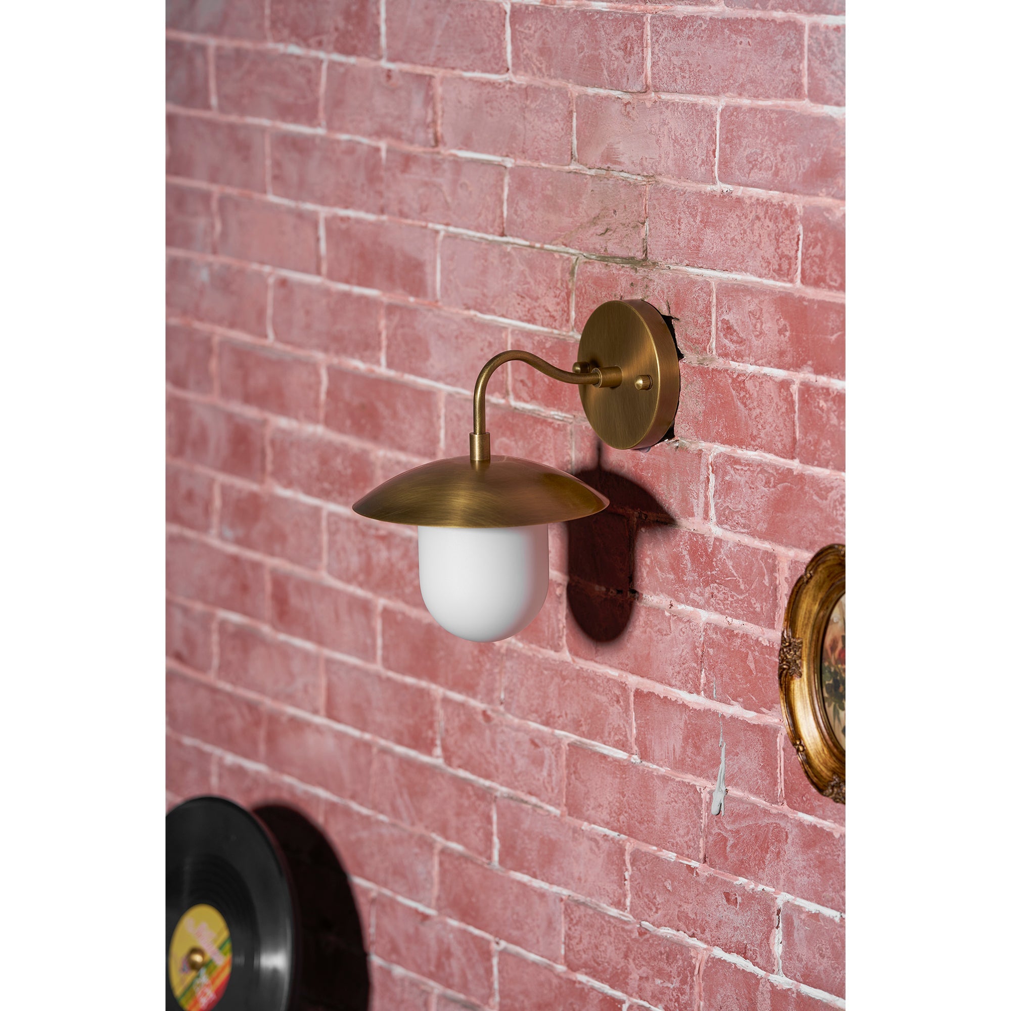 Coupe Opal Dish Sconce