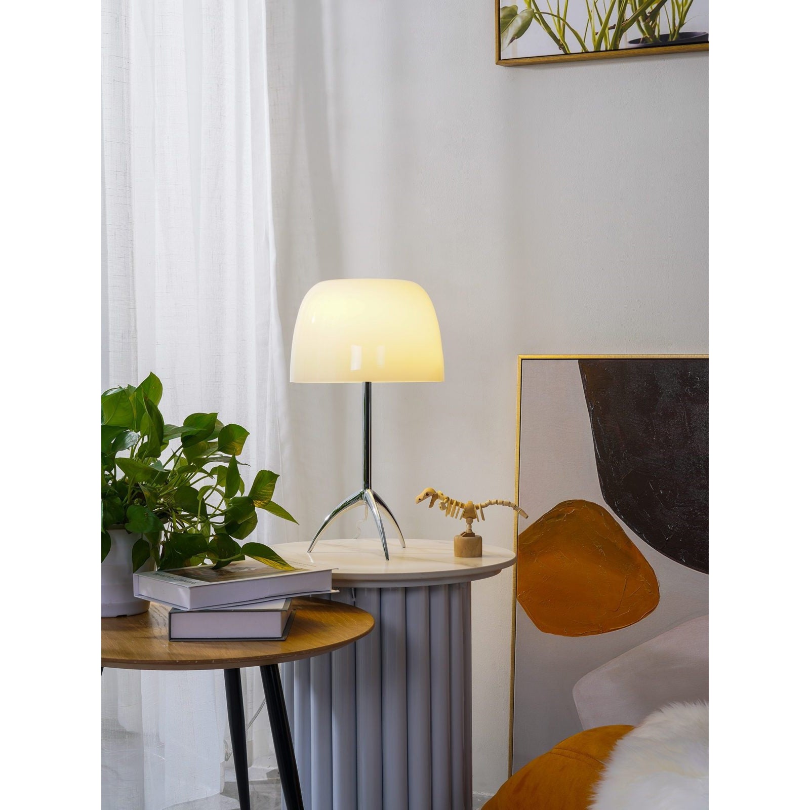 Red Blown Glass Tripod Table Lamp