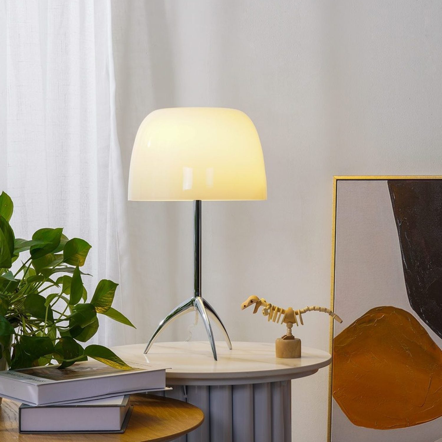 Red Blown Glass Tripod Table Lamp