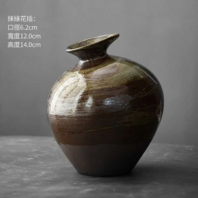 Basalt Coarse Terracotta Vase