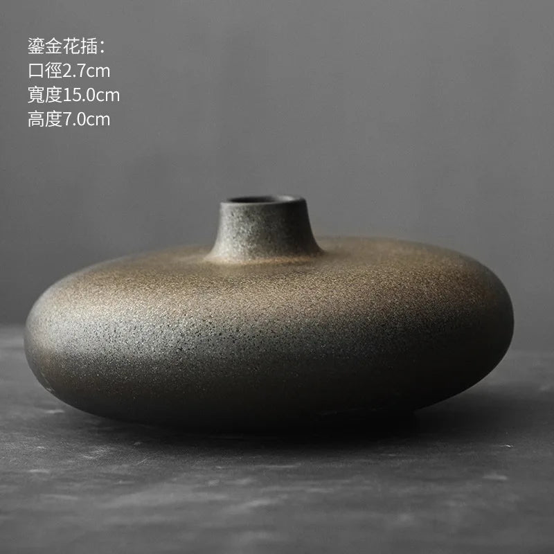 Basalt Coarse Terracotta Vase