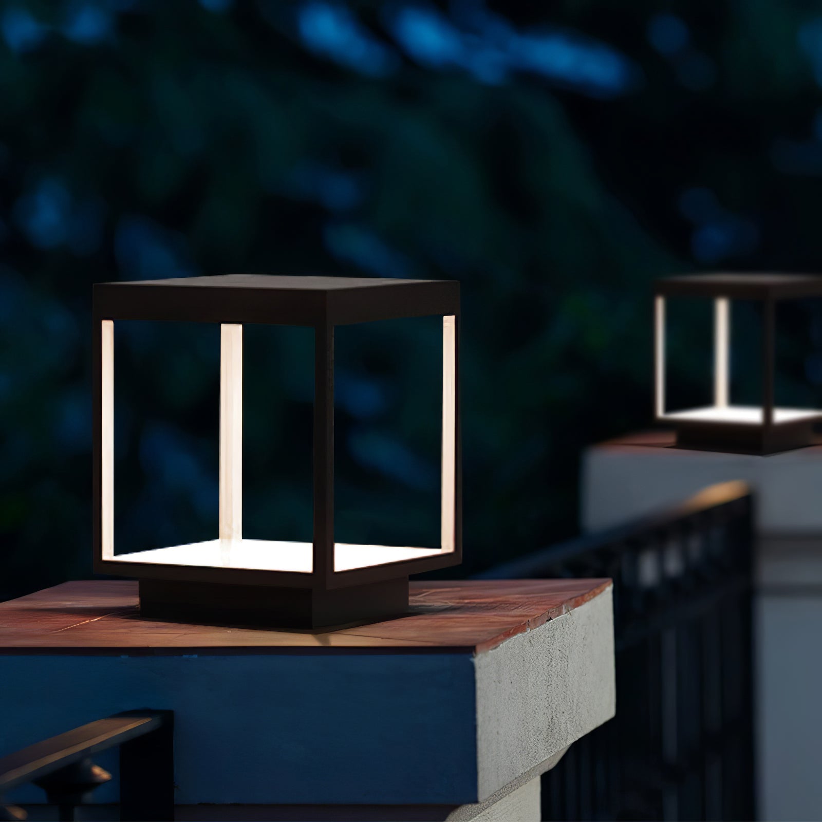 Four Sided Pillar Post Lantern