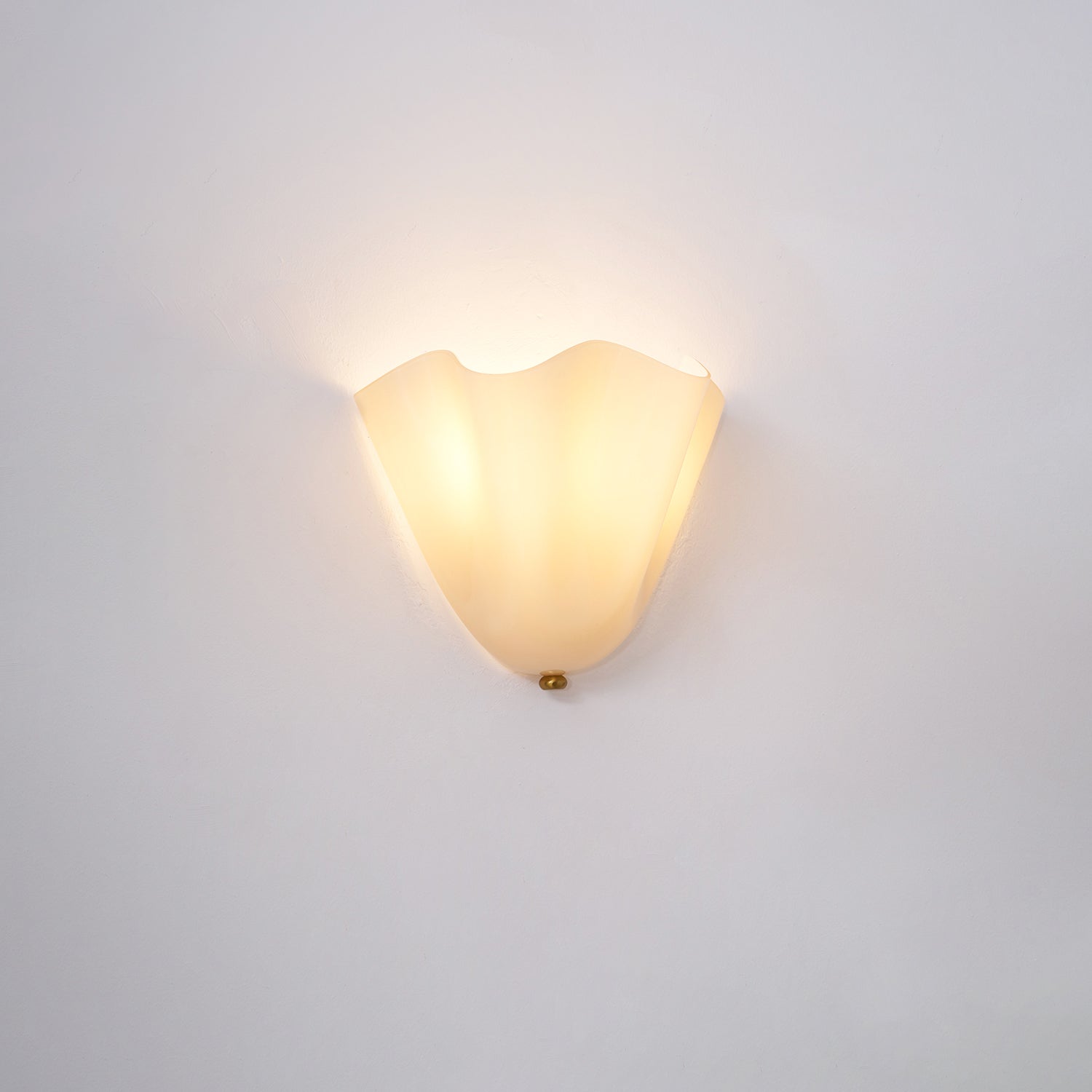 Petal Shell Wall Light