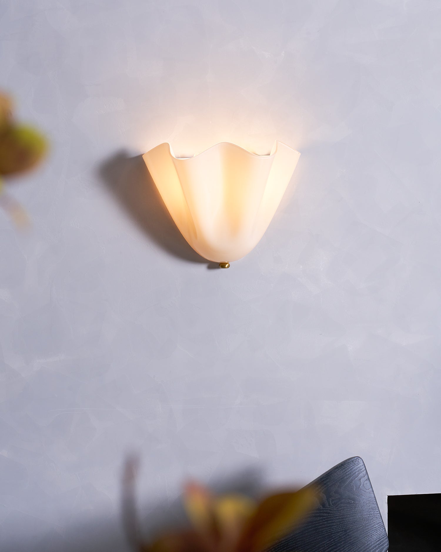 Petal Shell Wall Light