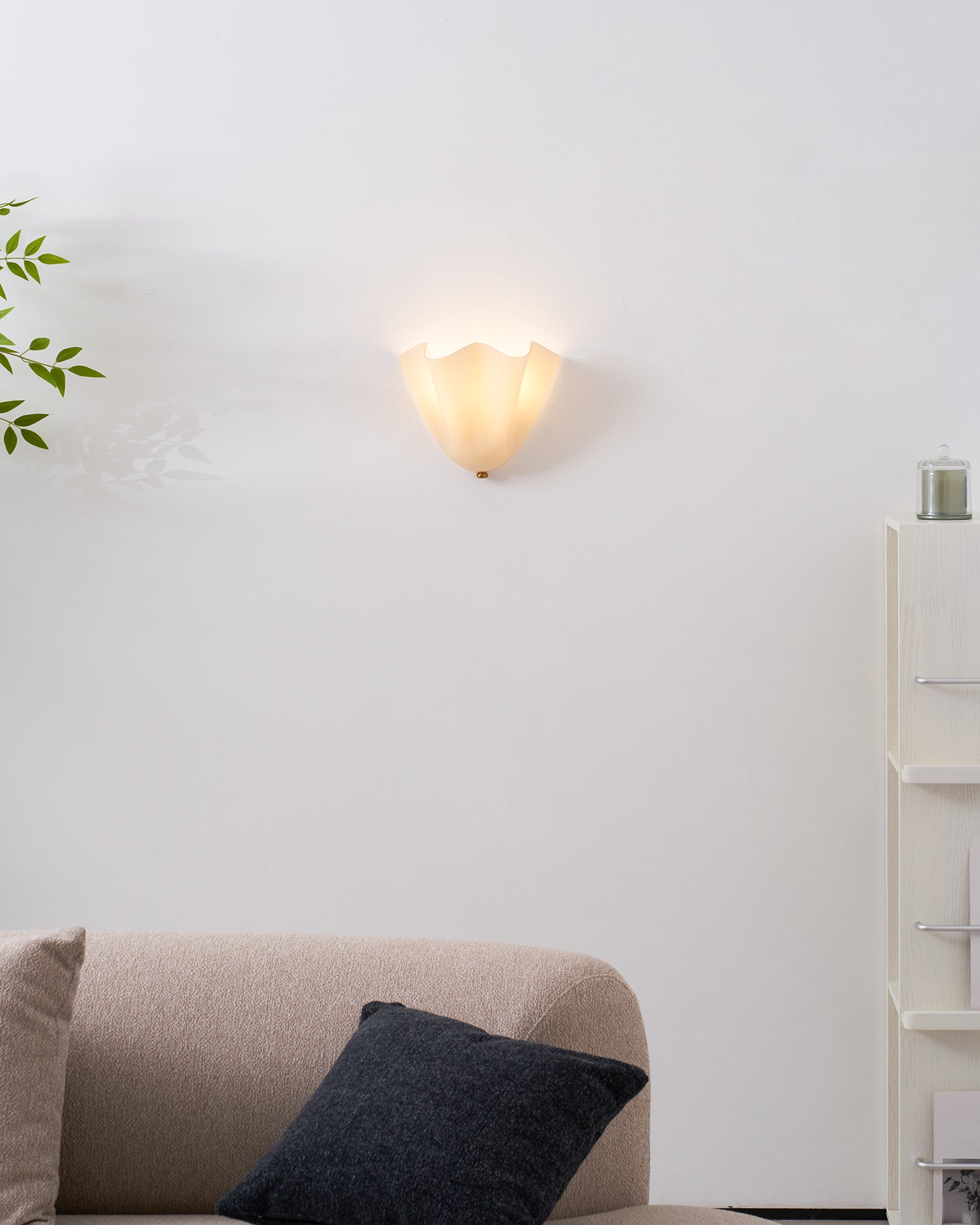 Petal Shell Wall Light
