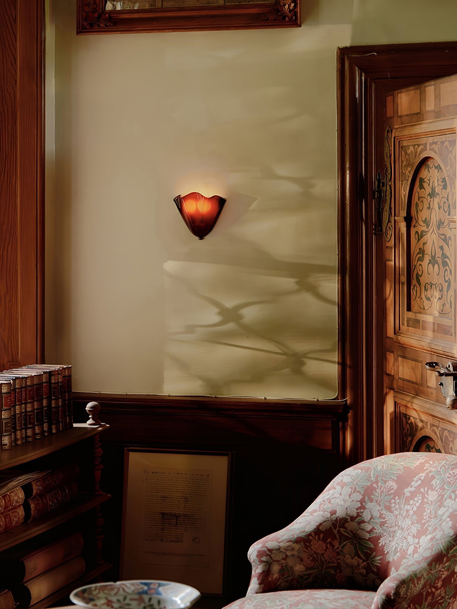 Petal Shell Wall Light