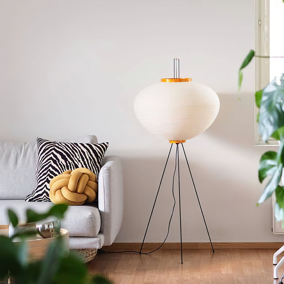 Nagare Mulberry Paper Floor Lamp