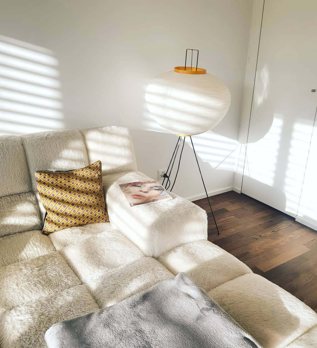 Nagare Mulberry Paper Floor Lamp