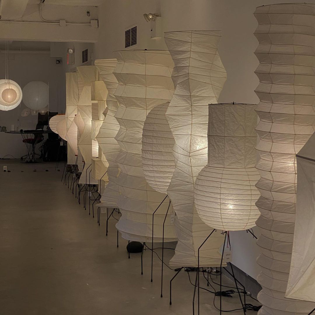Nagare Mulberry Paper Floor Lamp