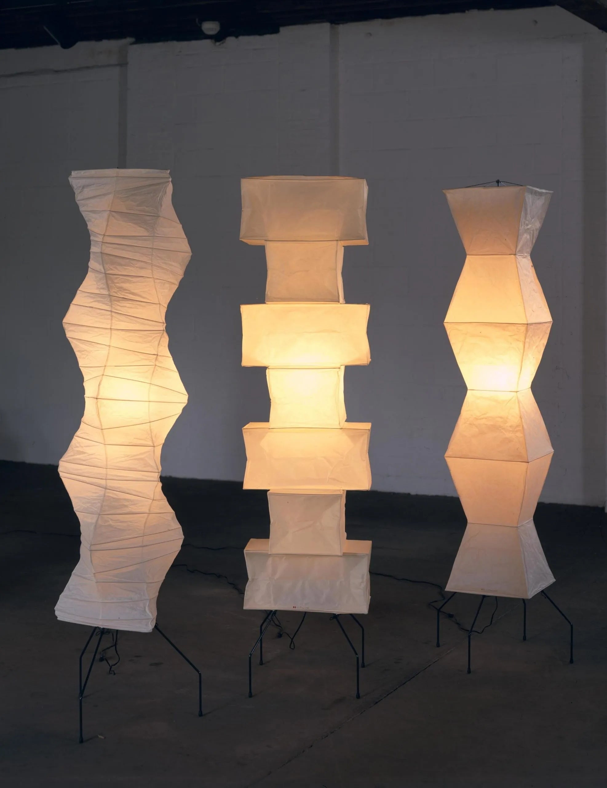 Nagare Mulberry Paper Floor Lamp