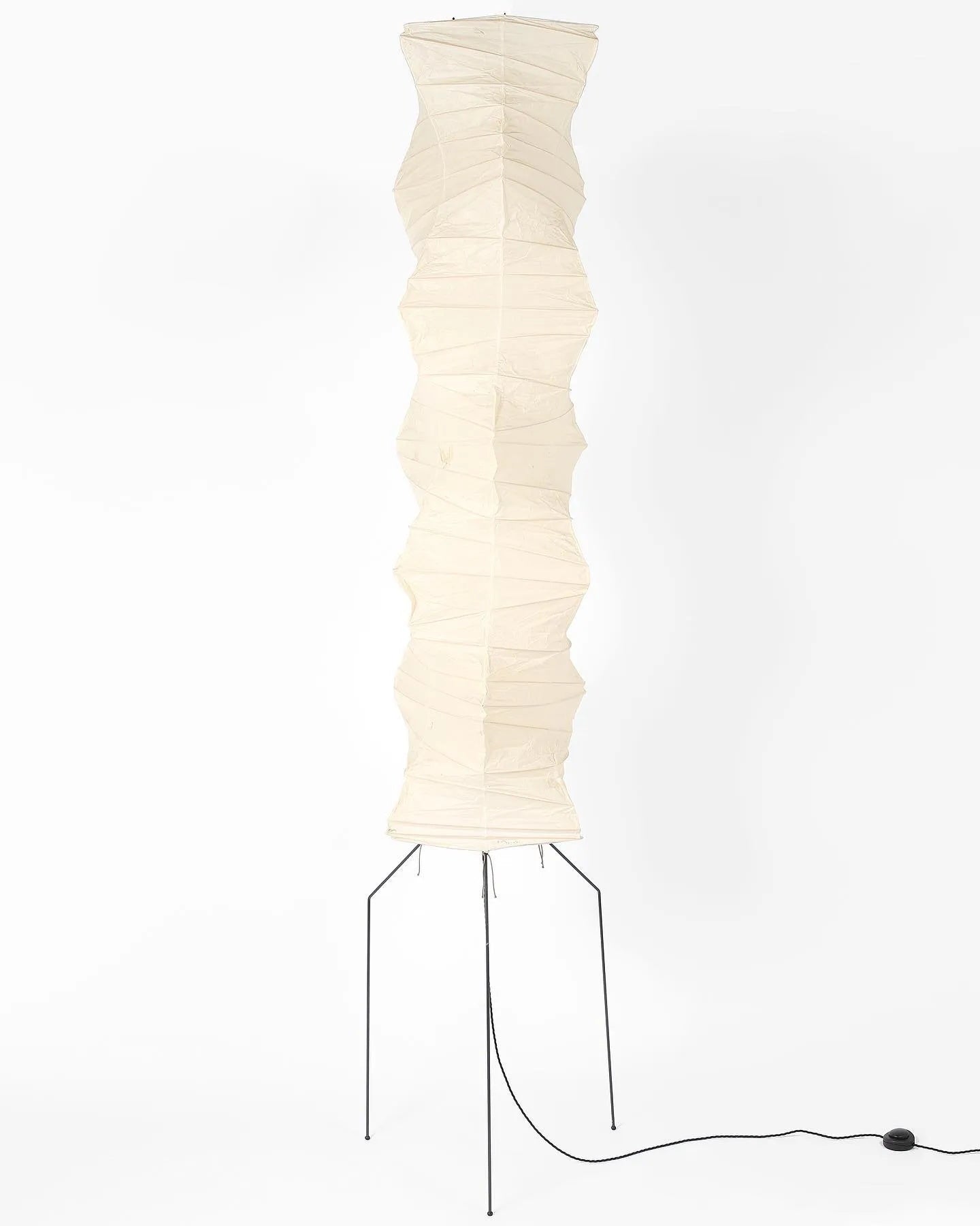 Nagare Mulberry Paper Floor Lamp