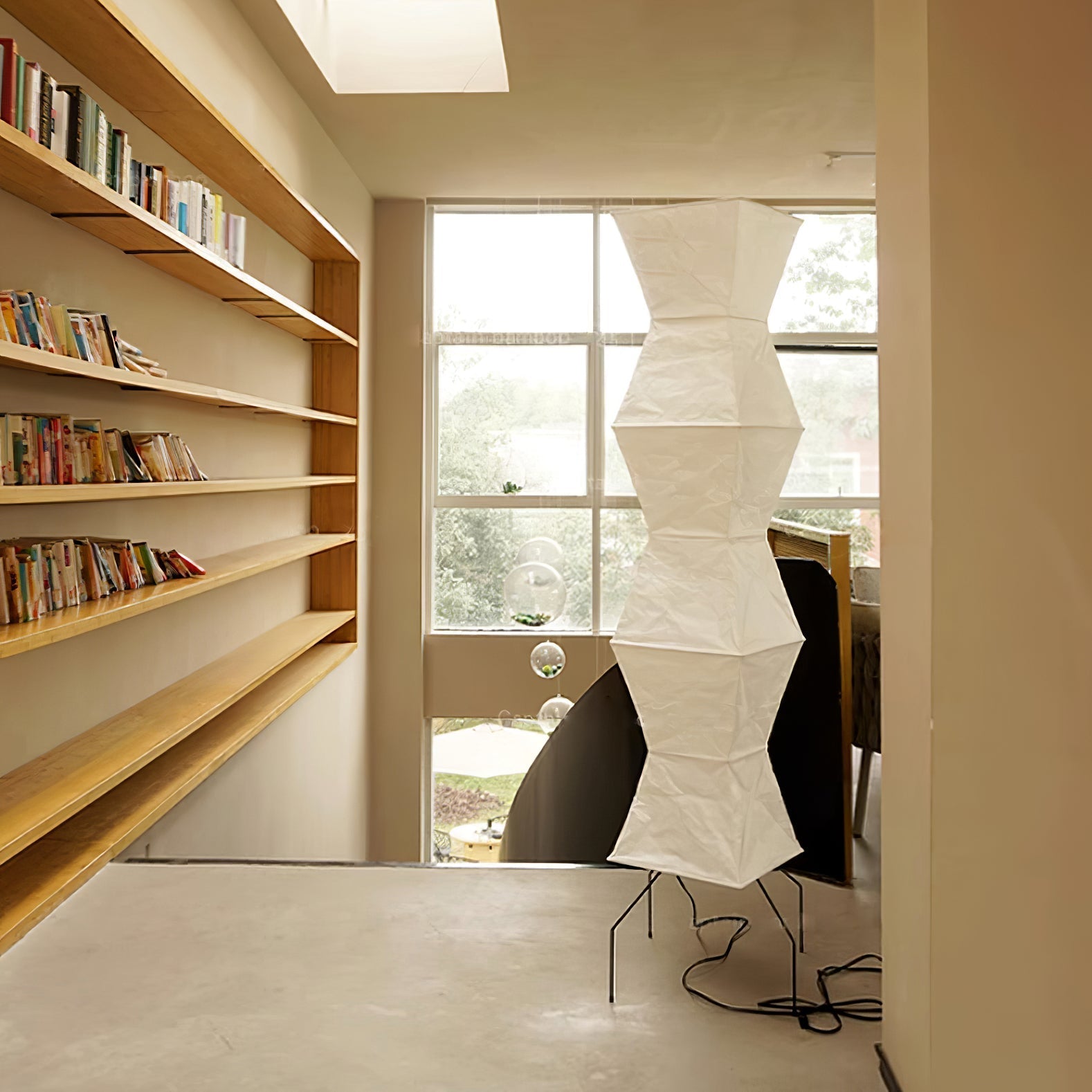 Nagare Mulberry Paper Floor Lamp