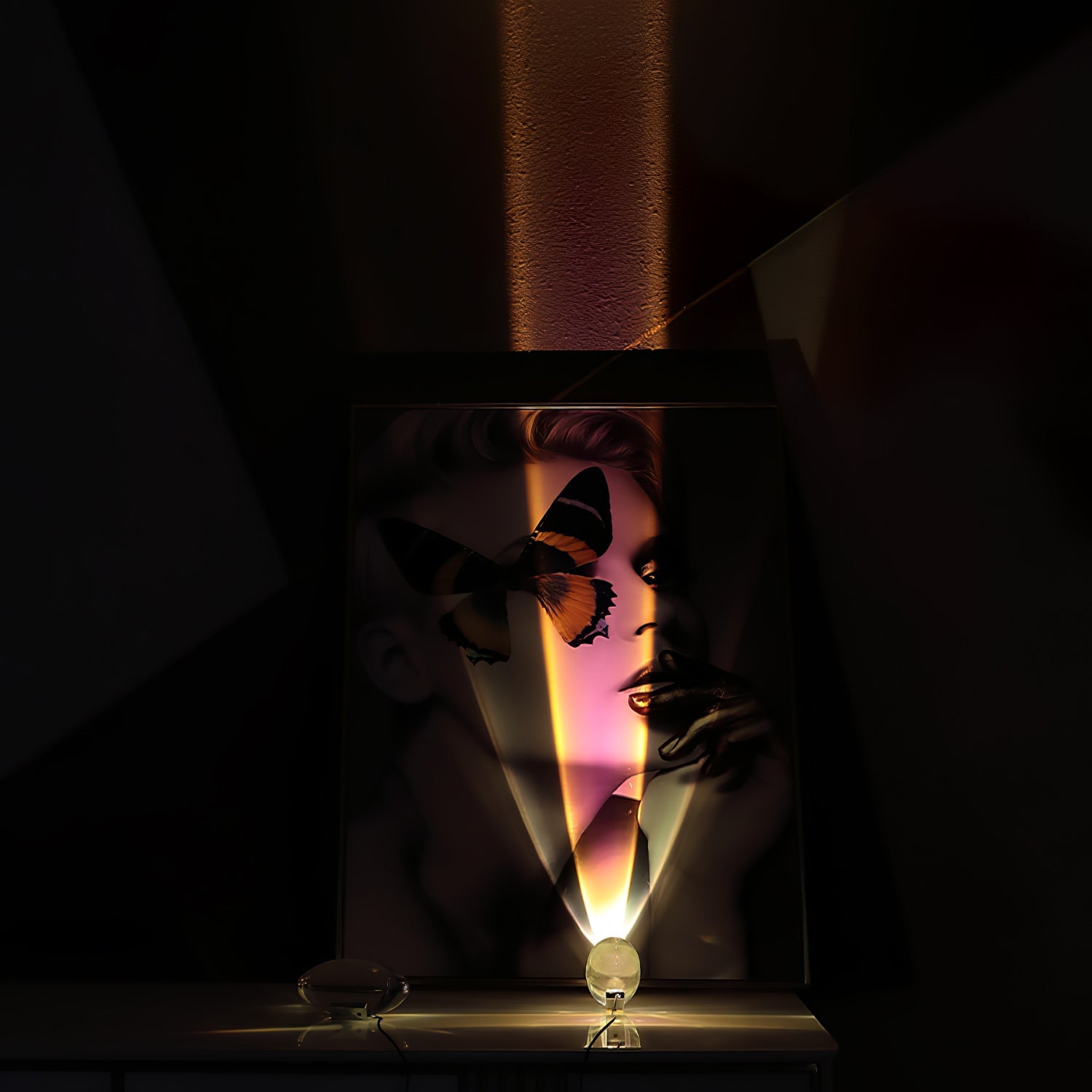 Pebble Crystal Accent Lamp