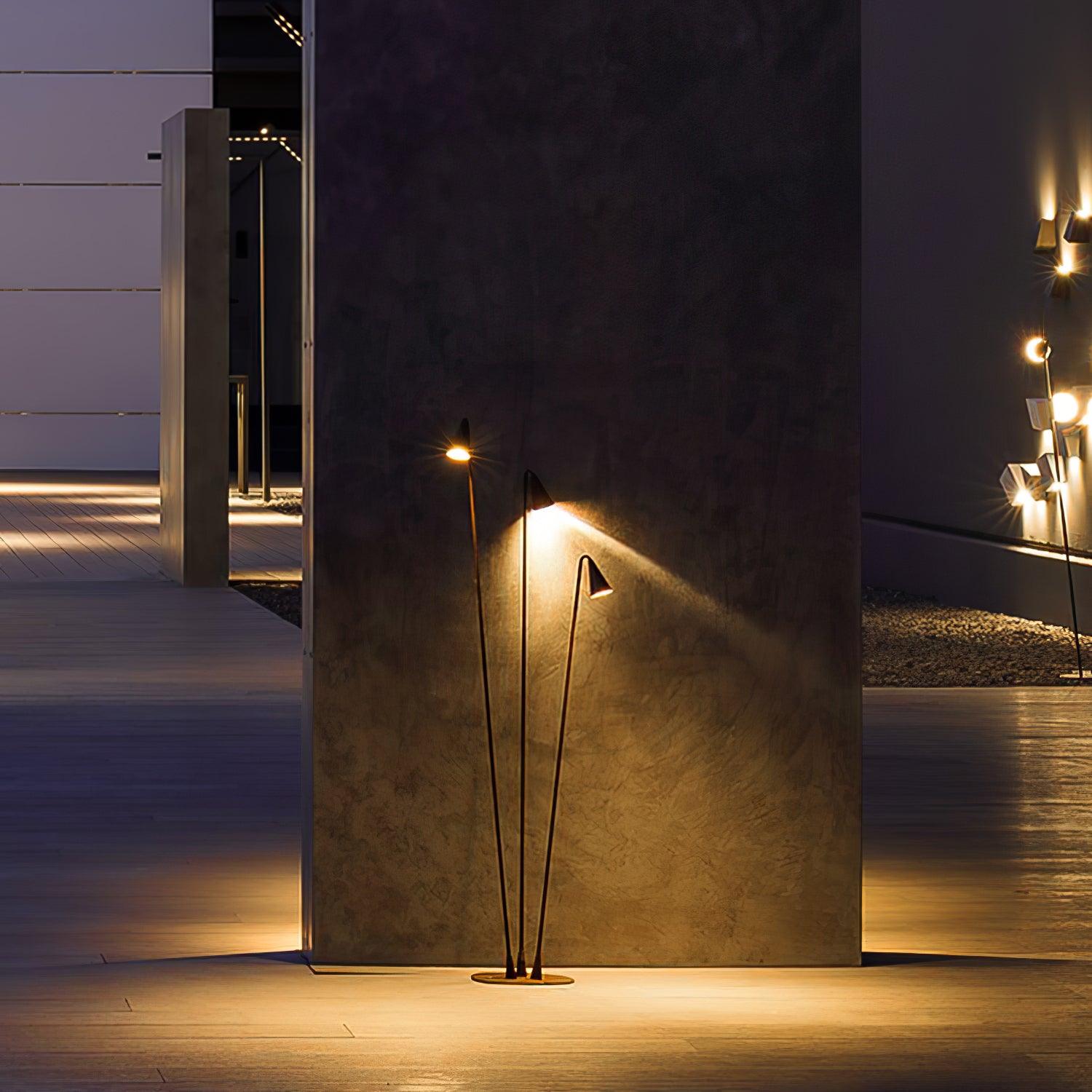 Tapered Stem Garden Floor Lamp