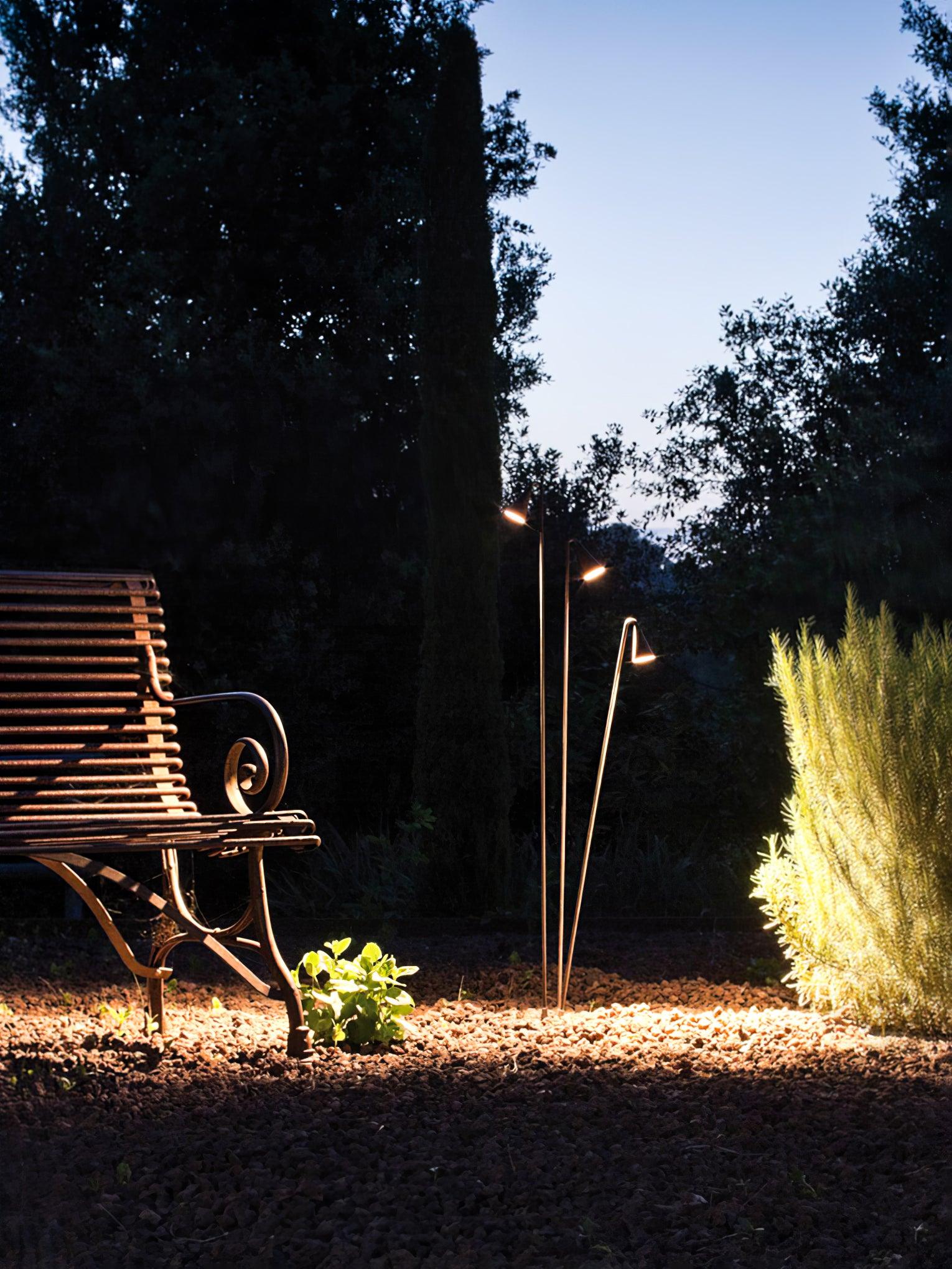 Tapered Stem Garden Floor Lamp