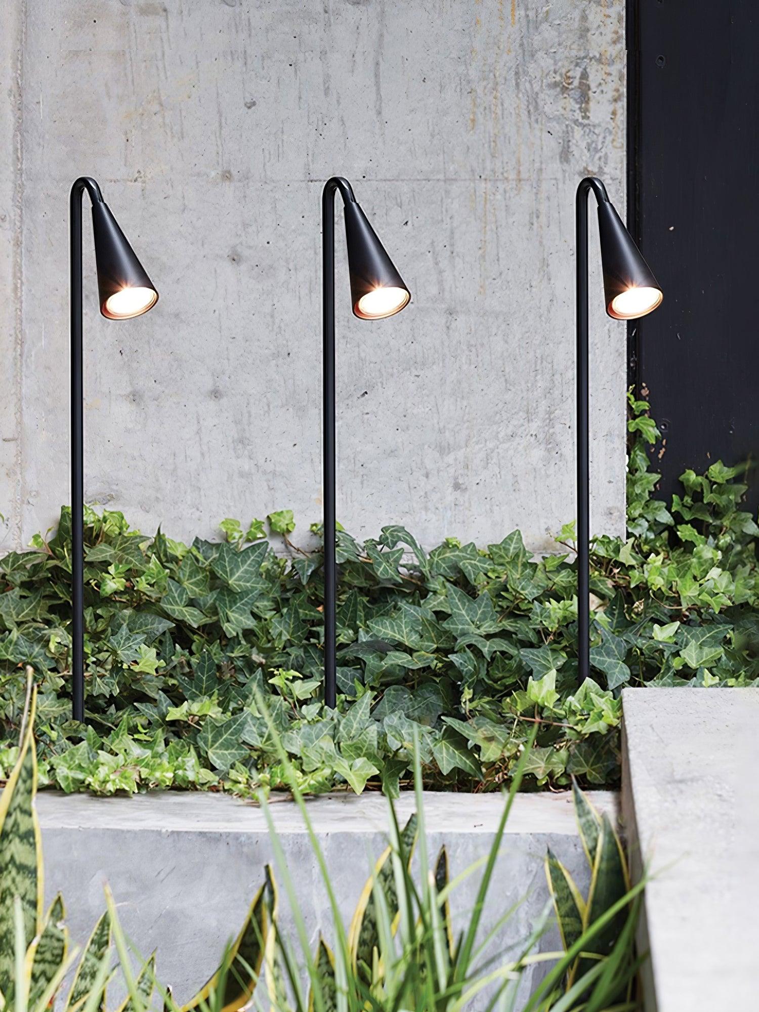 Tapered Stem Garden Floor Lamp