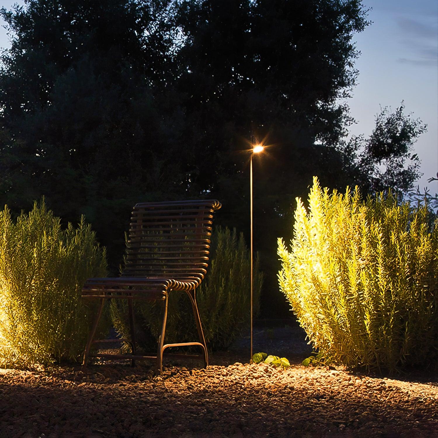 Tapered Stem Garden Floor Lamp