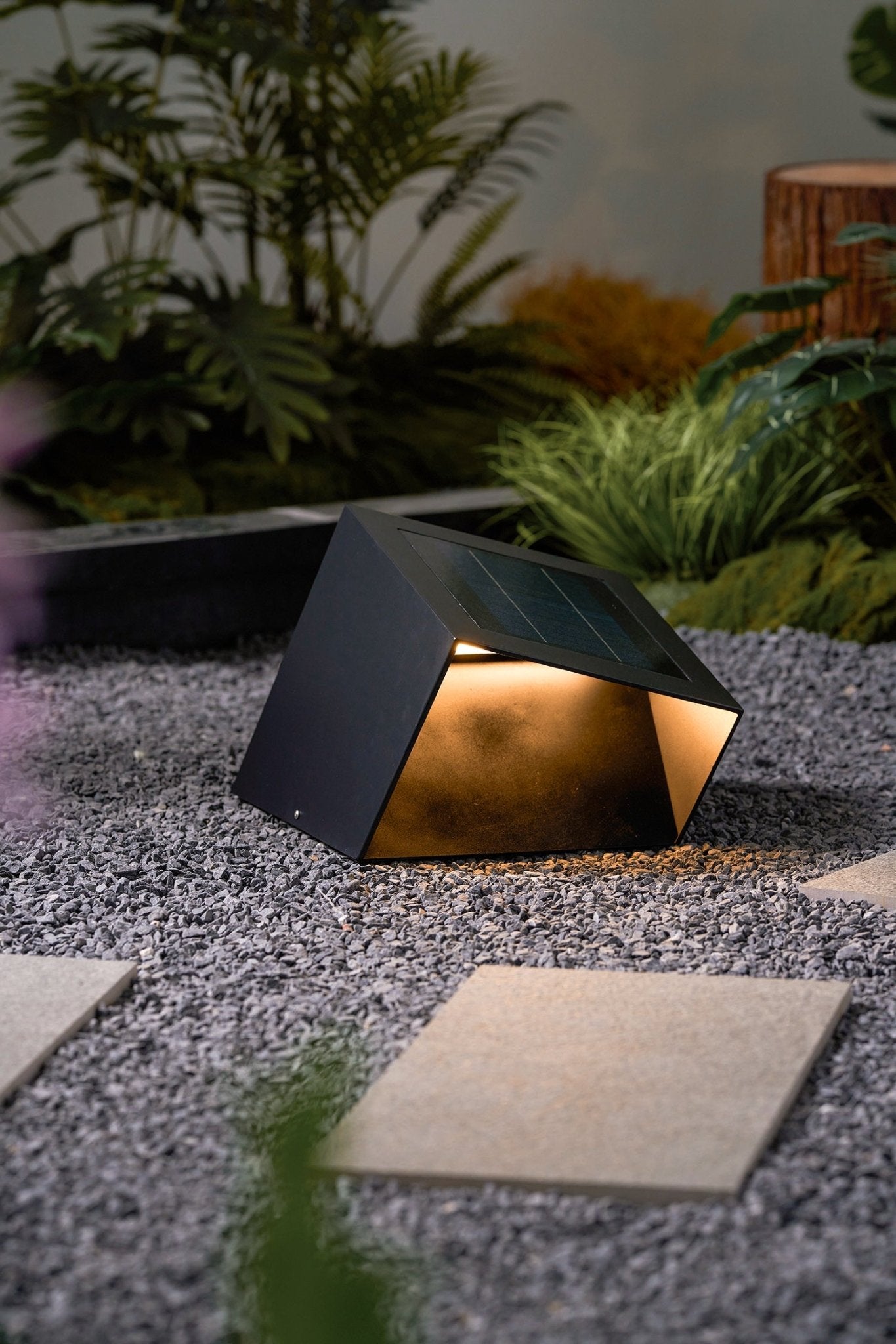 Compact Solar Border Cube Light