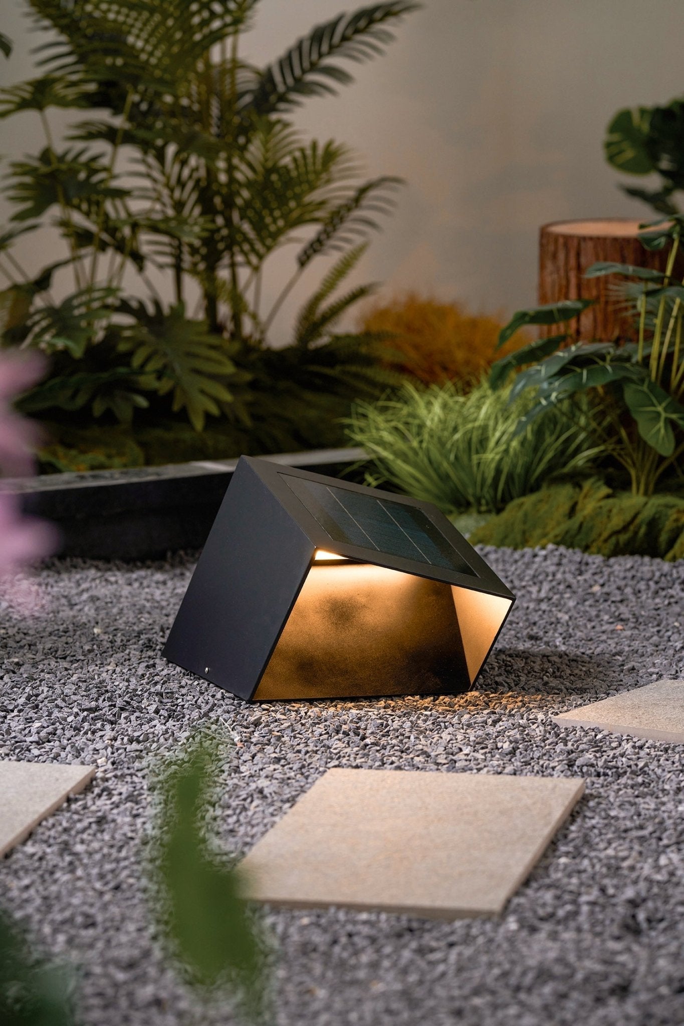 Compact Solar Border Cube Light