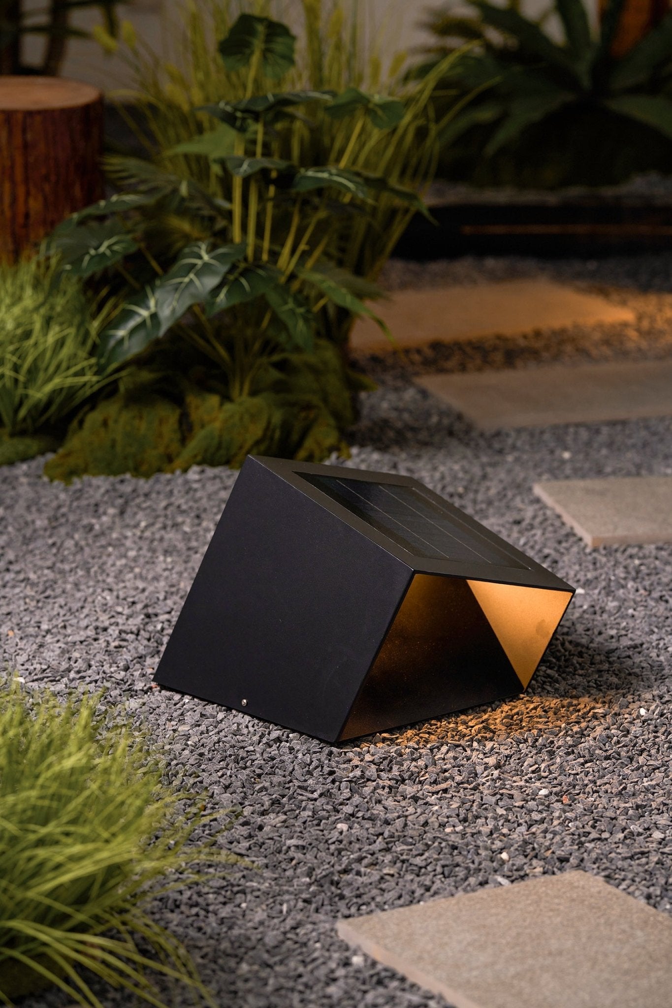 Compact Solar Border Cube Light