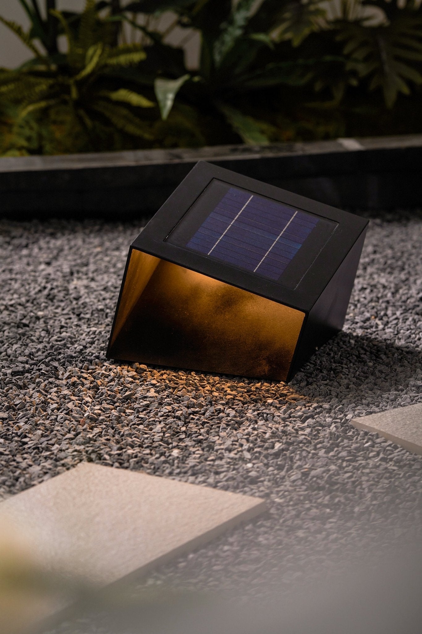 Compact Solar Border Cube Light