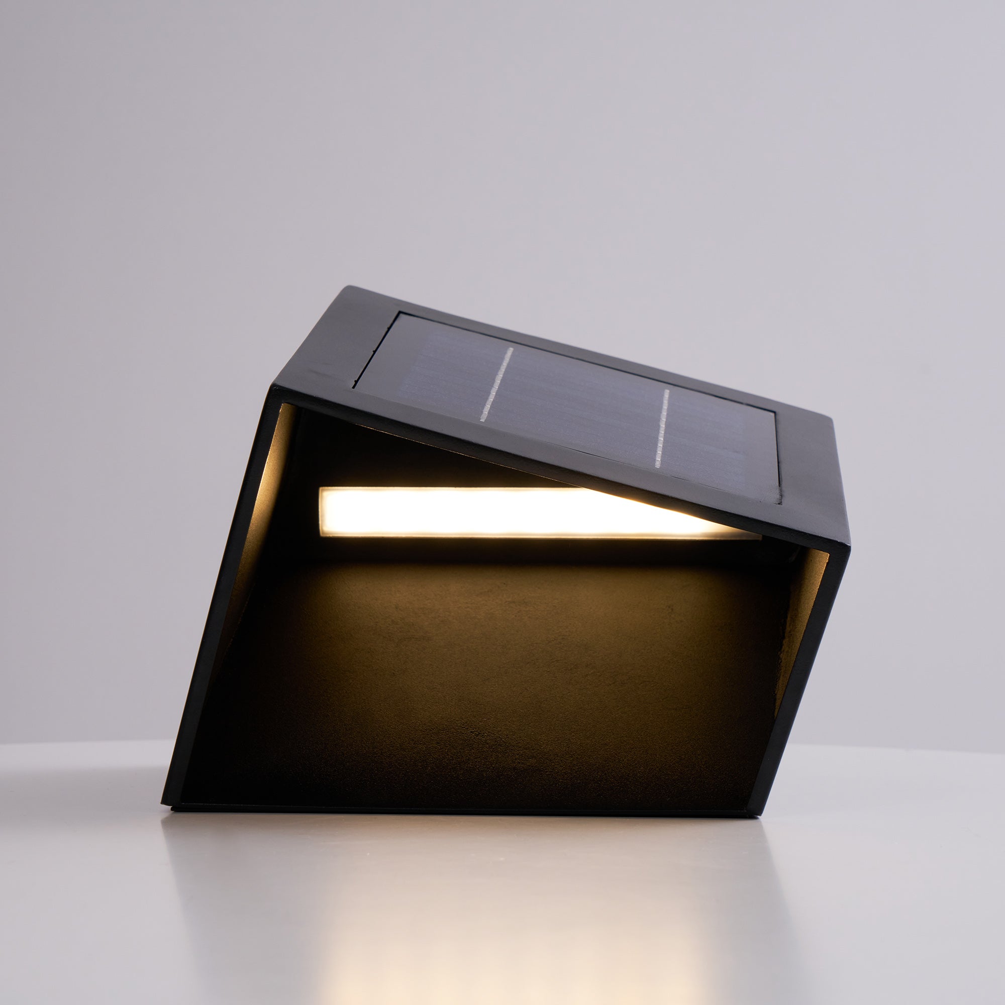 Compact Solar Border Cube Light