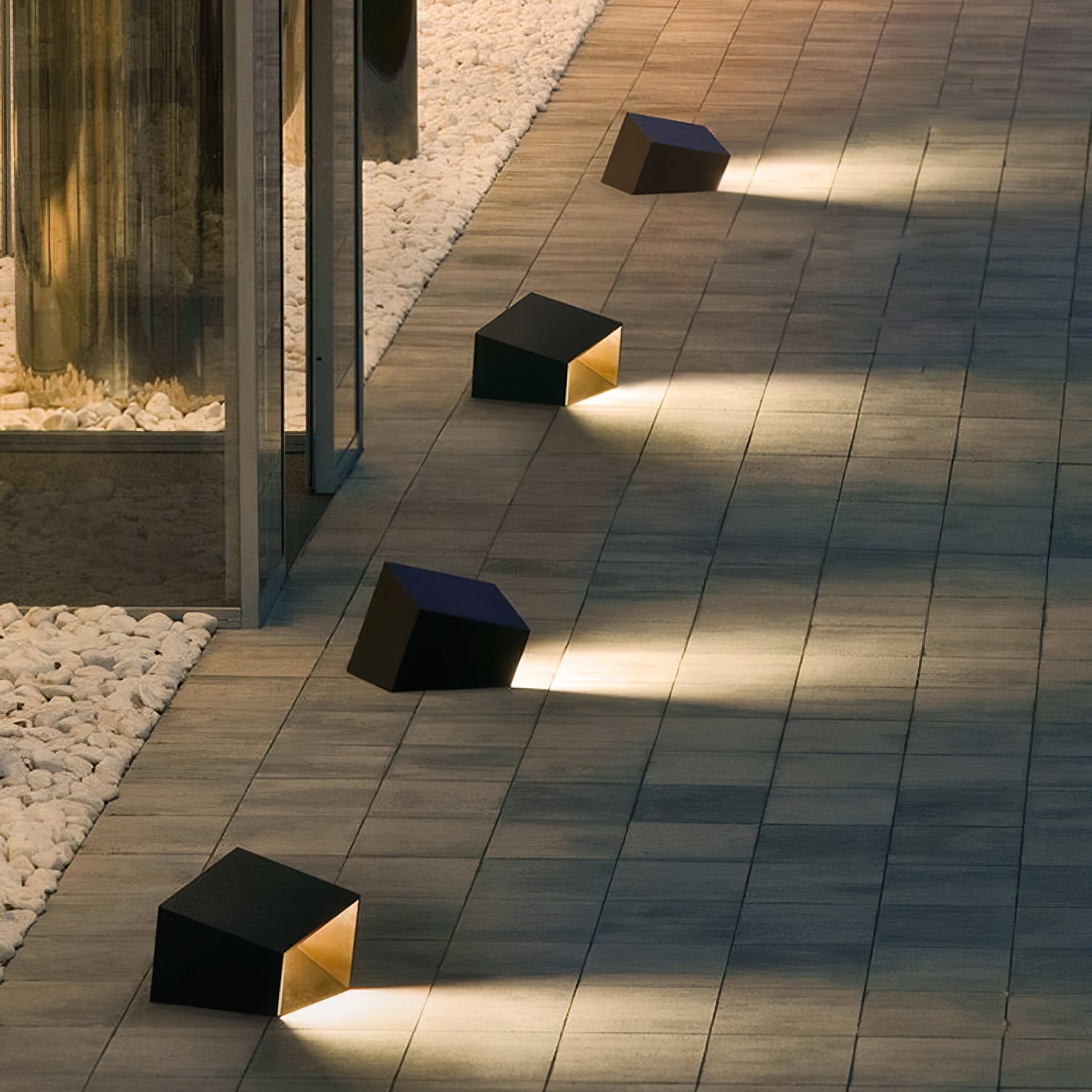 Compact Solar Border Cube Light