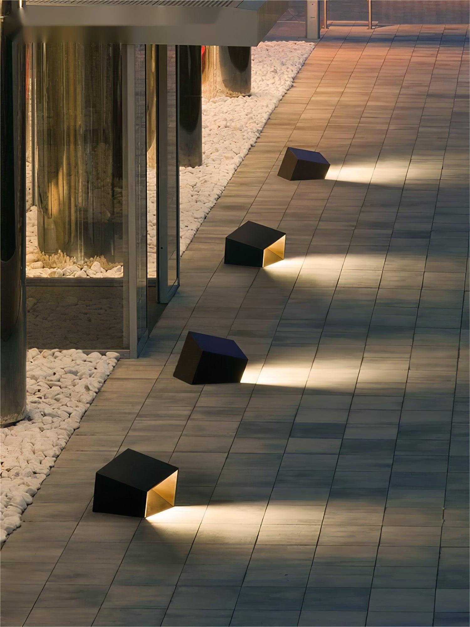Compact Solar Border Cube Light