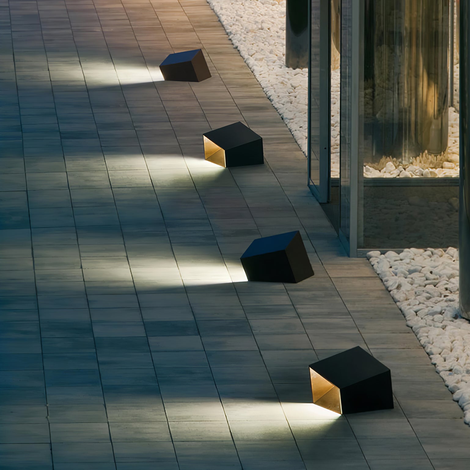 Compact Solar Border Cube Light