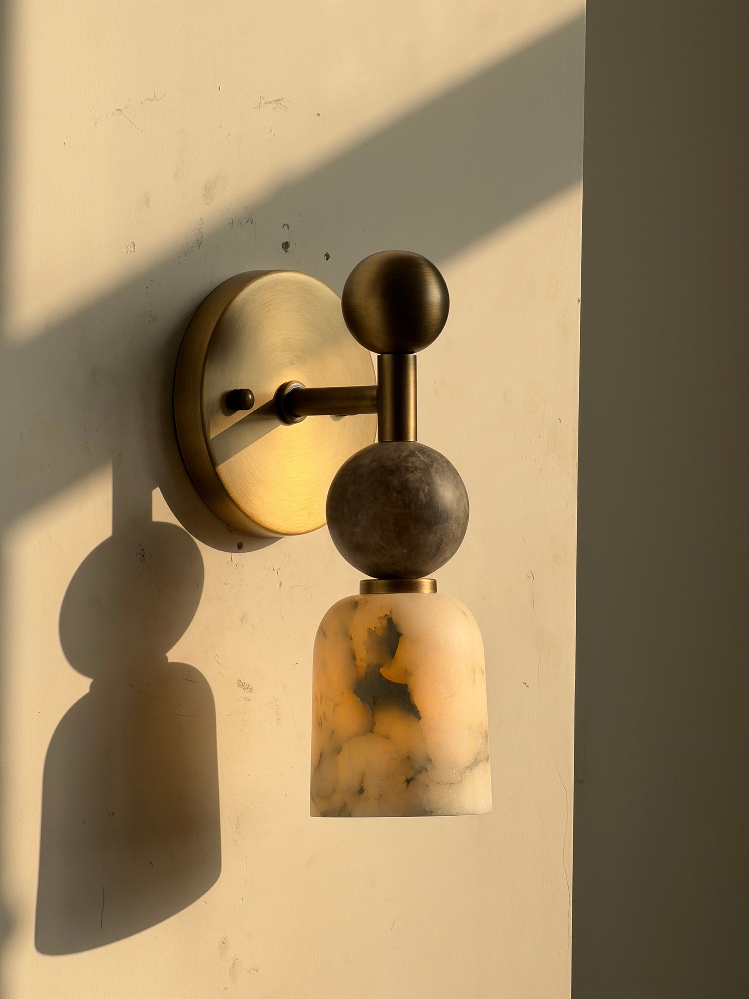 Cairn Alabaster & Brass Sconce