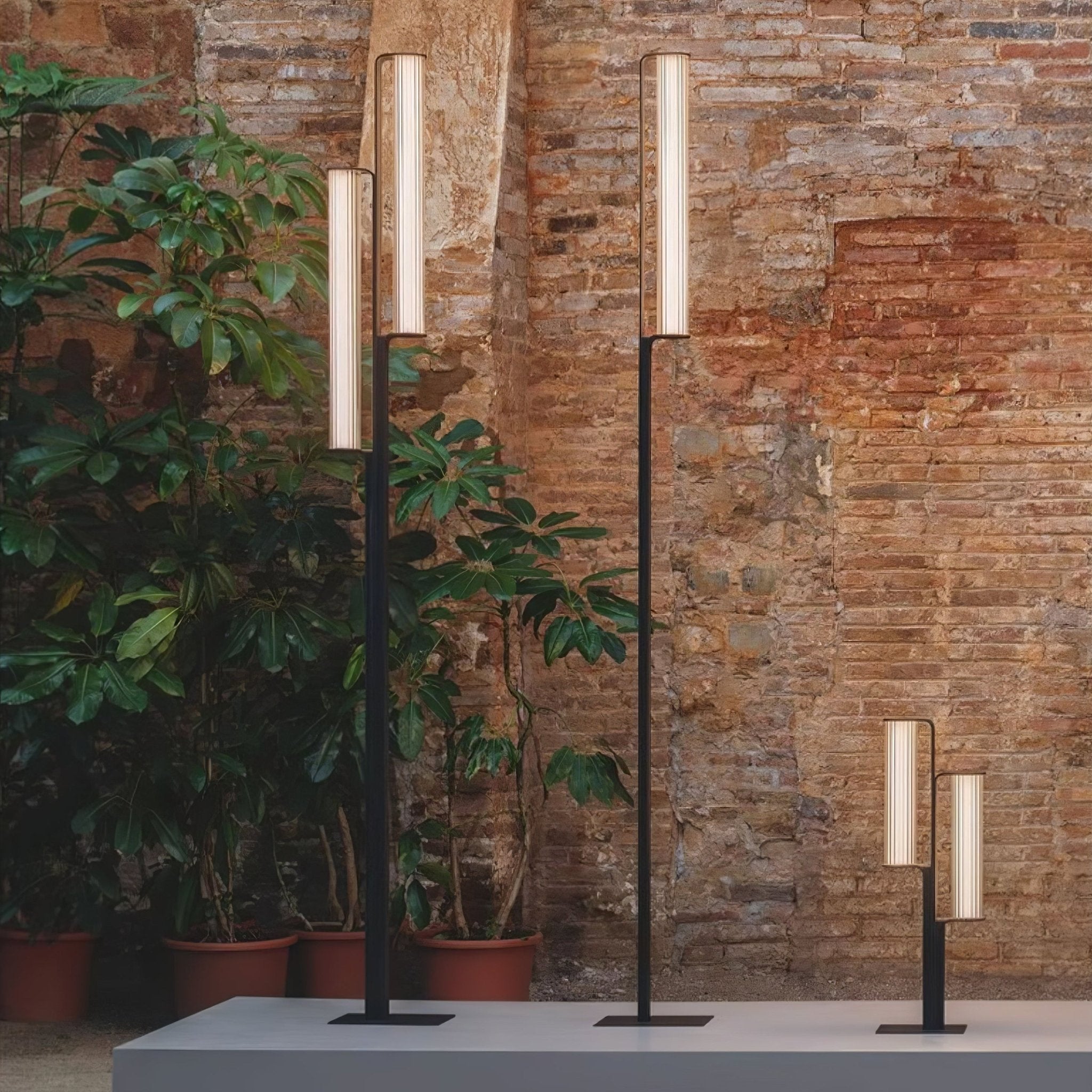 Lumina Post Lamp