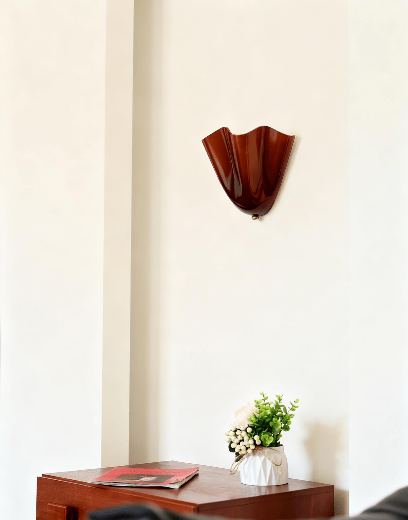 Petal Shell Wall Light