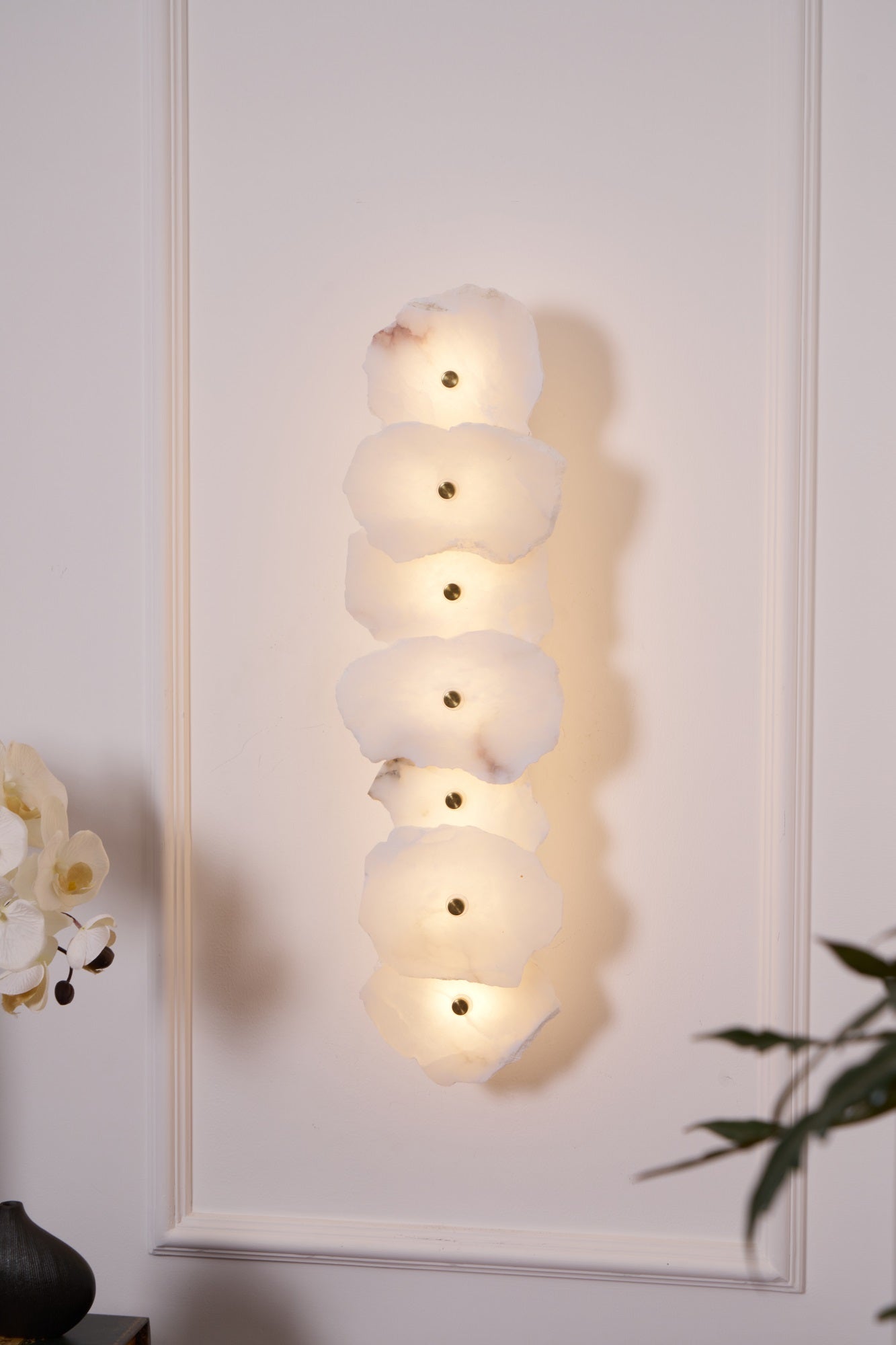 Rivo Alabaster Linear Sconce