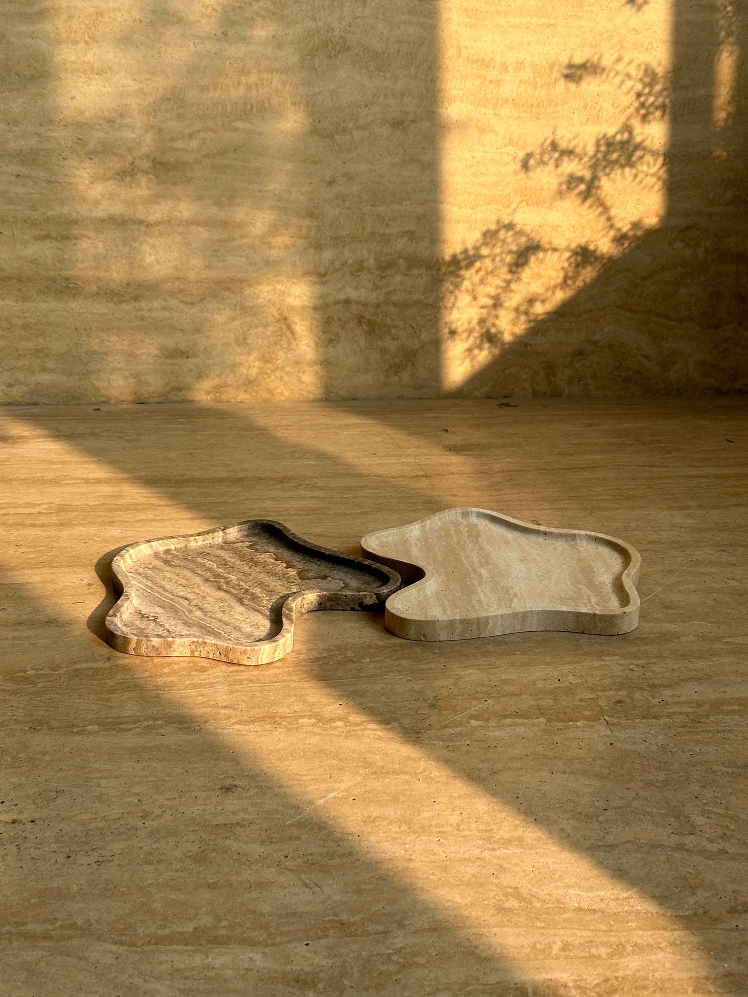 Wavy Edge Stone Catchall Tray