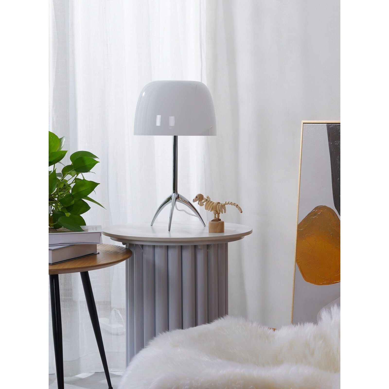 Red Blown Glass Tripod Table Lamp